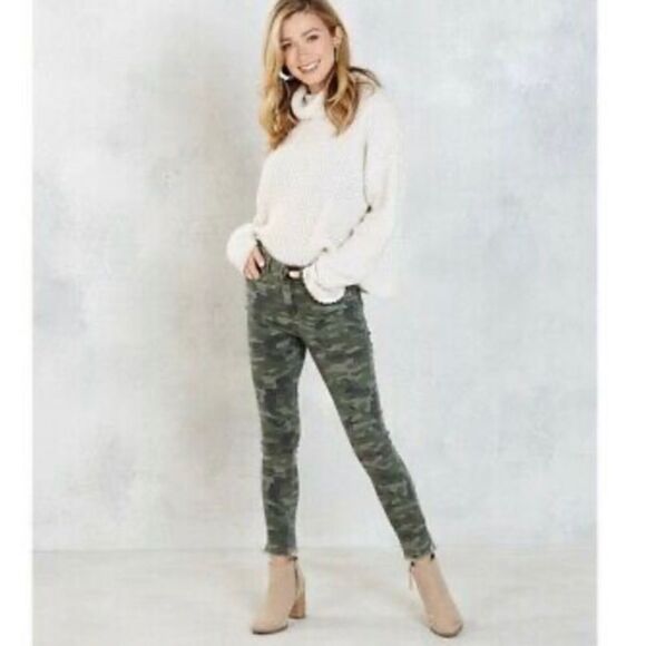 Mud Pie Women's Rory Green Camo Jeans size Small D30 - Picture 1 of 11